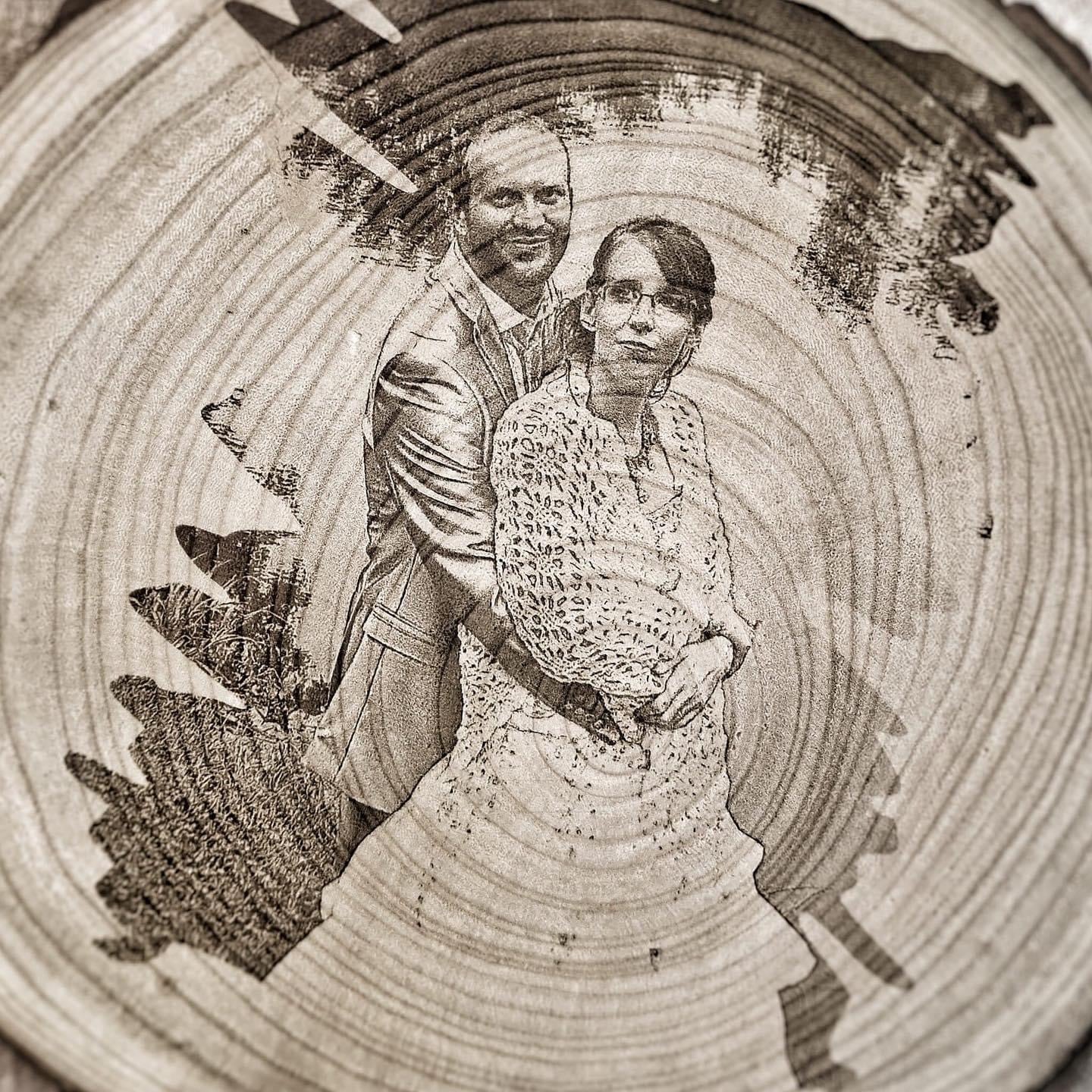 Gravure photo sur tranche de bois dia 20 cm