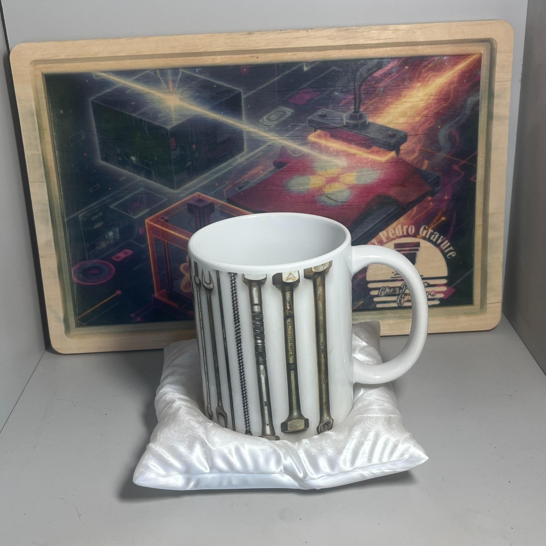 Mug 'Mécanique' Design Élégant et Finition de Haute Qualité Idéale pour les Collectionneurs ou Cadeau Unique