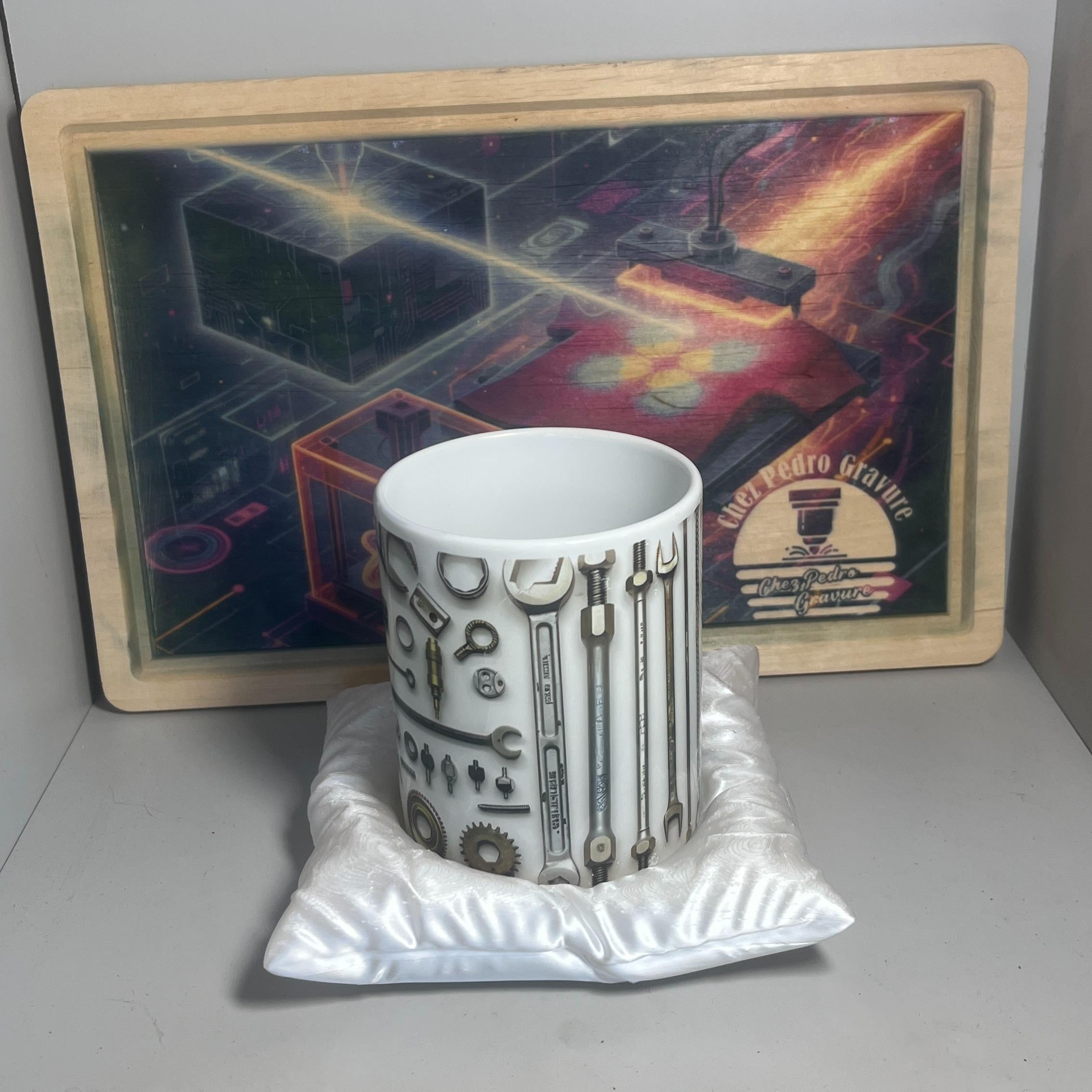 Mug 'Mécanique' Design Élégant et Finition de Haute Qualité Idéale pour les Collectionneurs ou Cadeau Unique