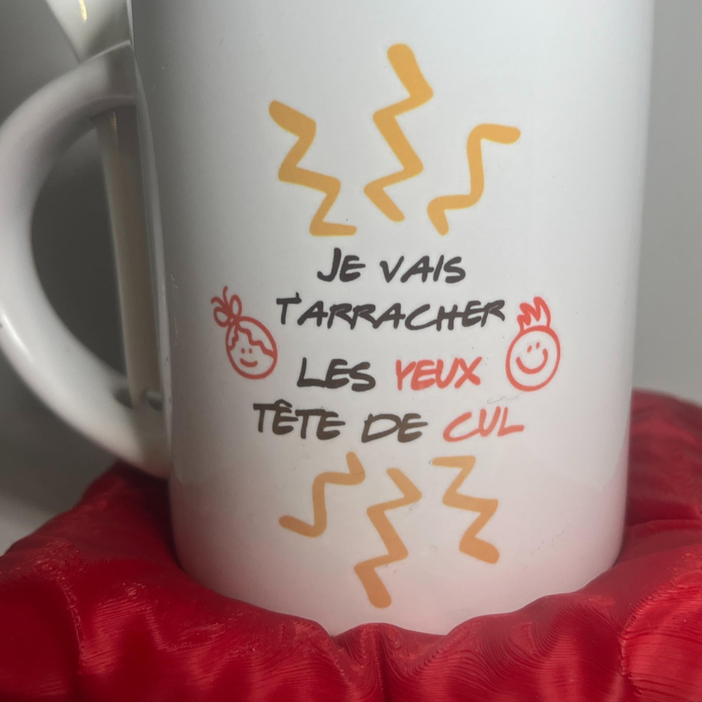 Mug Vintage 'Je vais t arracher les yeux tête de cul' Design Élégant et Finition de Haute Qualité Idéale pour les Collectionneurs ou Cadeau Unique